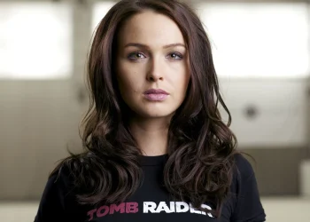 Camilla Luddington Resmi Tinggalkan Peran Lara Croft, Sambut Era Baru Tomb Raider