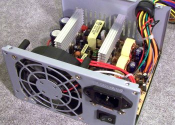 Kabel Power Terbakar, Netizen Nekat Sambung Langsung ke PSU Berujung Masalah Stabilitas PC