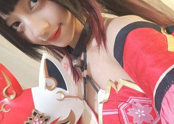 Lagi-Lagi Bikin Heboh! Cosplayer Lokal Ini Dihujat Saat Bagikan Momen Mengajar di Bulan Puasa